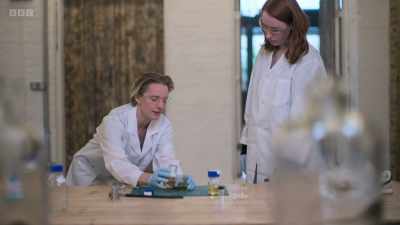This is the second chemical -
you'll see it floating on top. - The Secret Genius of Modern Life