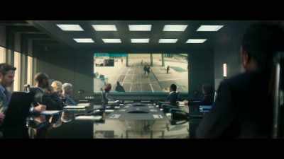This is the suspect leaving
the apartment building, - The Day of the Jackal