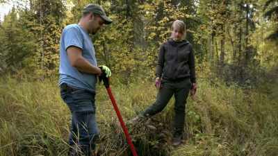 This tiny little hole
actually has like a spring or - Life Below Zero: Next Generation