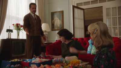 - This is too much for him.
- This is for the kids - The Marvelous Mrs. Maisel