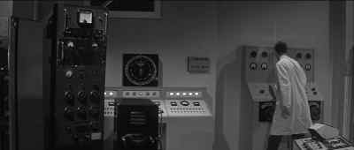 This is VE3TTF Quebec,
calling on schedule. - Curse of the Fly