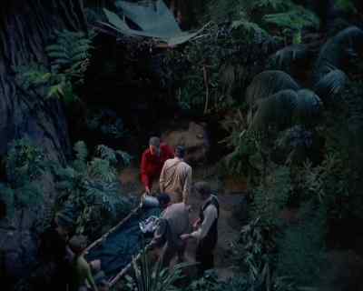 This way.
Bring the head around. - Land of the Giants