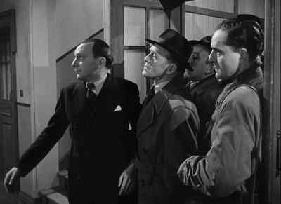 This way, gentlemen. - The Man in the White Suit