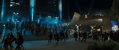 This way. - Iron Man 2