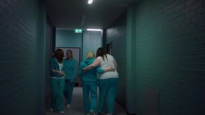 This way. - Wentworth