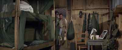 This way, sir. - The Green Berets