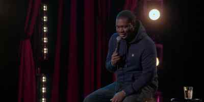This is weird, seeing you in your masks,
but this audience is fully vaxed. - Michael Che: Shame the Devil