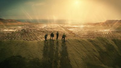 This is what we
crossed a desert to find? - The 100