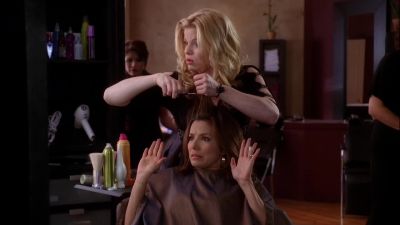 This is why people should never
get their hair cut in a mall! - Desperate Housewives