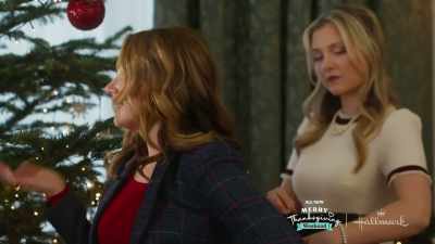 "This will be
your best Christmas ever." - A Royal Corgi Christmas