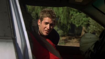 This window's rolled
down,that one's broken. - CSI: Crime Scene Investigation