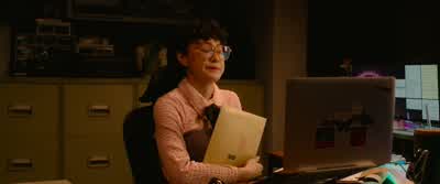 This woman's name is Hong. - The Old Woman with the Knife