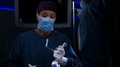 This would go faster
if I could just open. - Chicago Med