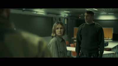 Tholén, lock the communication centre. - The Unthinkable