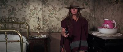 Thomas Again Hannie gun fires - Hannie Caulder