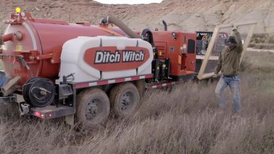 THOMAS:
You think that'll catch it? - The Secret of Skinwalker Ranch