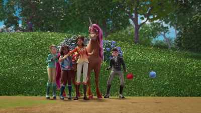 Those are fluffhoppers.
They're not easy to catch. - Unicorn Academy