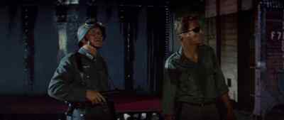 - Those are not German planes.
- American? - Von Ryan's Express