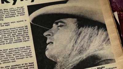 - Those dead
are Lynyrd Skynyrd lead singer - If I Leave Here Tomorrow: A Film About Lynyrd Skynyrd