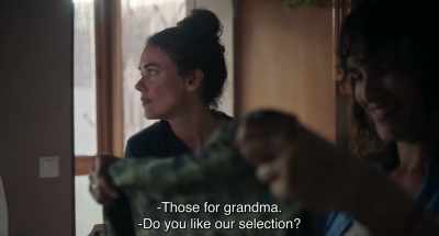 -Those for grandma.
-Do you like our selection? - 20,000 Species of Bees