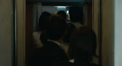 Those in the front, hurry up! - Train to Busan