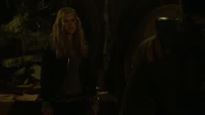 Those marks on her shoulder, what were they? - The 100