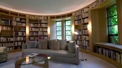 Though, with a house this vast, it's
very easy to lose each other. - Extraordinary Escapes with Sandi Toksvig