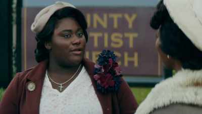 Thought I'd make a little extra,
church singing, - Robin Roberts Presents: Mahalia
