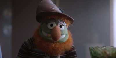 - Thought you said the van couldn't stop.
- Lips is circling the block. - The Muppets Mayhem