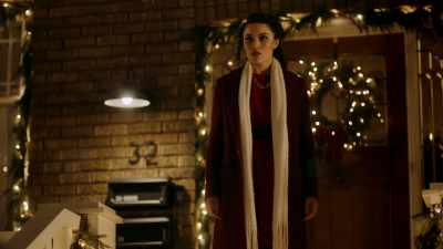 Thought it would remind her
of her favourite part - Six Degrees of Santa