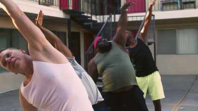 Three, four, five. - Back on the Strip