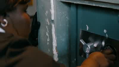 Three, four, five, six, seven, eight. - Tower Heist