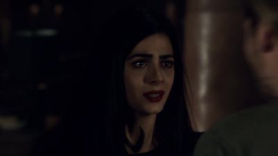 Three go in. - Shadowhunters