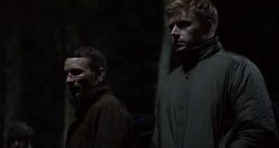 Three groups. Grant, Angus,
you two, take the right-hand path. - Calibre