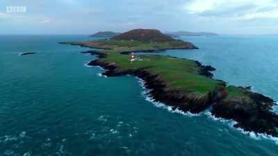 Three miles off the Pembrokeshire
coast is Skomer - Wales: Land of the Wild