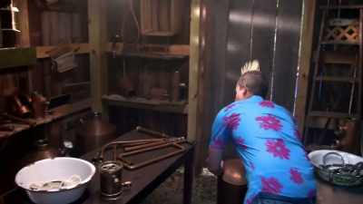 Three minutes
in there, trent. - Moonshiners: Master Distiller