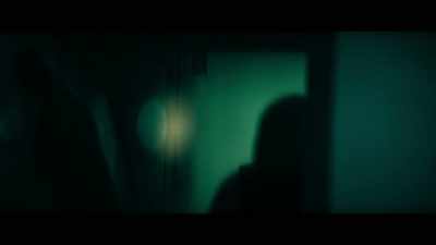 Three of 'em in my living room. - The Manhattan Alien Abduction