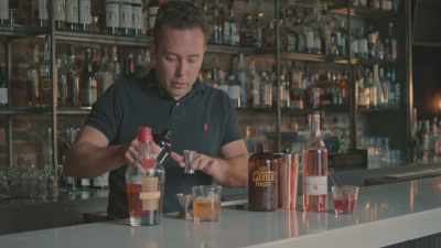 Three quarters Jack Rudy
Elderflower Tonic. - Neat: The Story of Bourbon