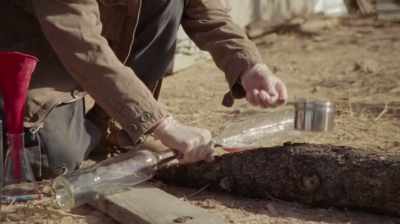 [thrilling music] - How to Blow Up a Pipeline