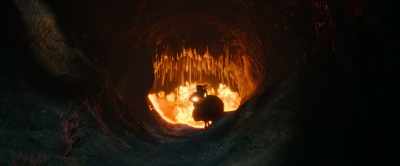 Through the twisted tunnel… - Damsel