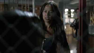 [ Thud ] [ Breathing heavily ] - Falling Skies