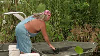 [thud] - Swamp People