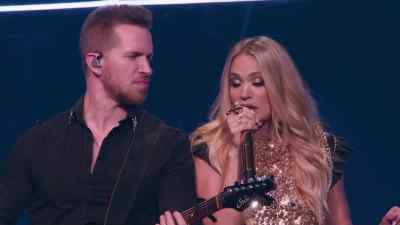 [ Thumping and moaning
resumes ] - Carrie Underwood: Reflection