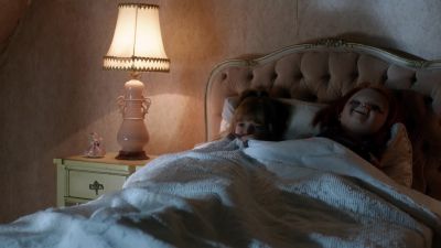 (THUNDER RUMBLES)
(GASPS) - Curse of Chucky