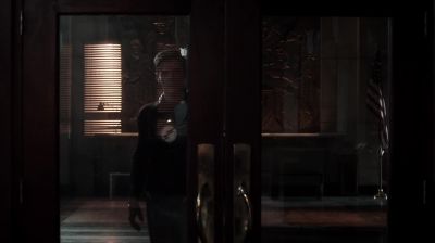 [thunder rumbles] - The Flash
