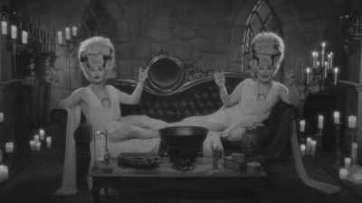 [thunder rumbling]
[drums pounding] - The Boulet Brothers' Dragula: Titans