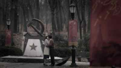 [ THUNDER RUMBLING ] - The Americans