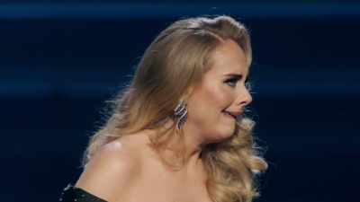[THUNDEROUS CHEERING
AND APPLAUSE] - An Audience with Adele