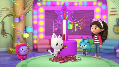 [ticket counter whirring] - Gabby's Dollhouse