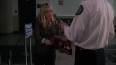 - Ticket and ID, please.
- I'm not actually flying tonight. - Medium